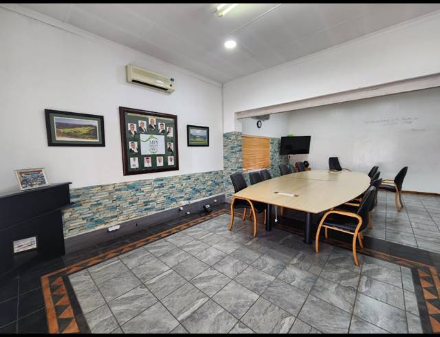 991M² OFFICE FOR SALE IN VEREENIGING CENTRAL